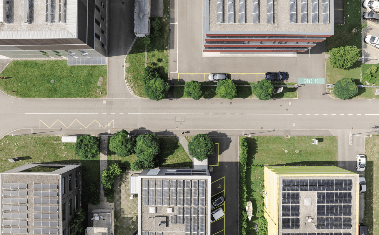 Rue avec plusieurs intersections